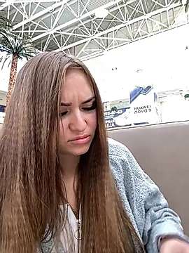 KristiCutee nude on cam for live sex chat