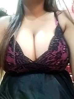 _Ruhi nude on cam for live sex chat