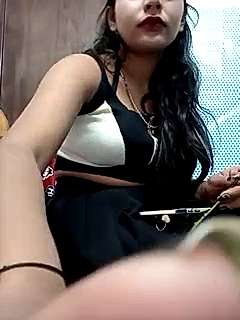 sweet-dear nude on cam for live sex chat