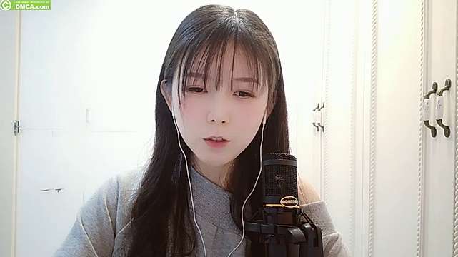 tw_ivy nude on cam for live sex chat