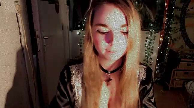 VictoriaSecretss nude on cam for live sex chat