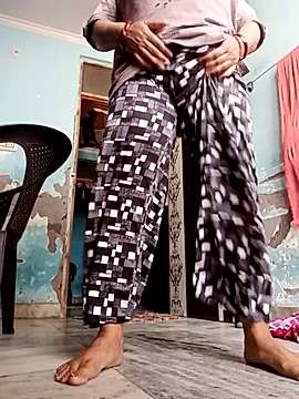Roohi21 nude on cam for live sex chat