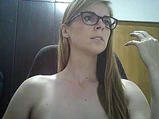 SavannaGirly nude on cam for live sex chat