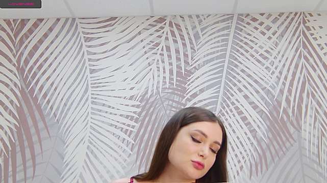 Sweeety_Pie nude on cam for live sex chat