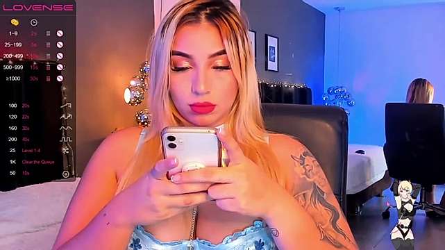 ValMeyer_ nude on cam for live sex chat