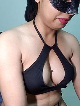 bee-honey nude on cam for live sex chat