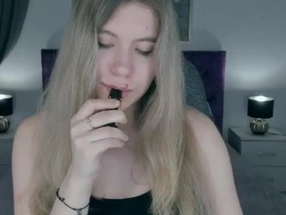 CameliaJackson naked on Live Cam Sex Chat