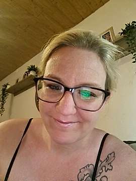 DERDIEDAS2022 nude on cam for live sex chat