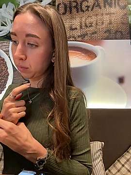 EvaCatt nude on cam for live sex chat