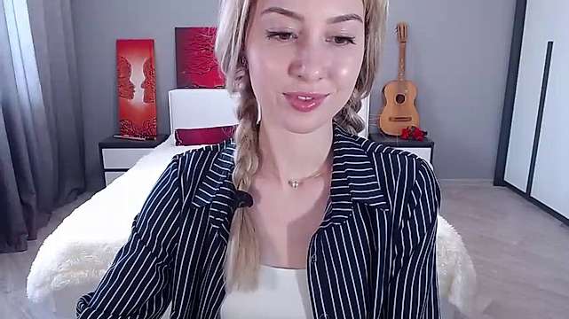 VictoriaTiger nude on cam for live sex chat