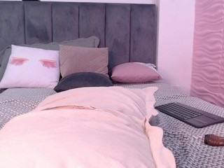 Alyssaaa naked on Live Cam Sex Chat
