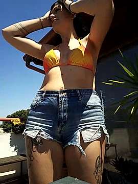 Bea88 nude on cam for live sex chat