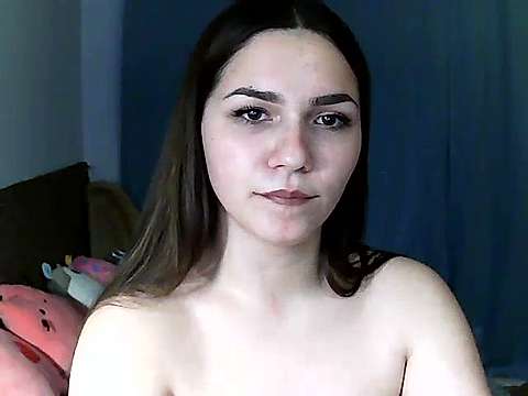 HannahMeid nude on cam for live sex chat