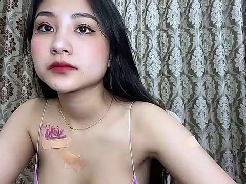 Kka_Mmi nude on cam for live sex chat