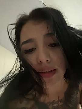 AmeliaRouse nude on cam for live sex chat