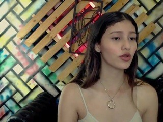 girl-tammara naked on Live Cam Sex Chat