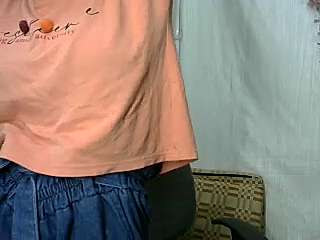 lick_suck nude on cam for live sex chat