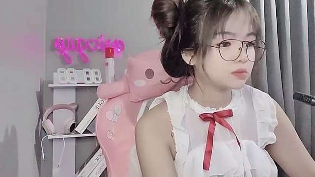 __Orri__ nude on cam for live sex chat