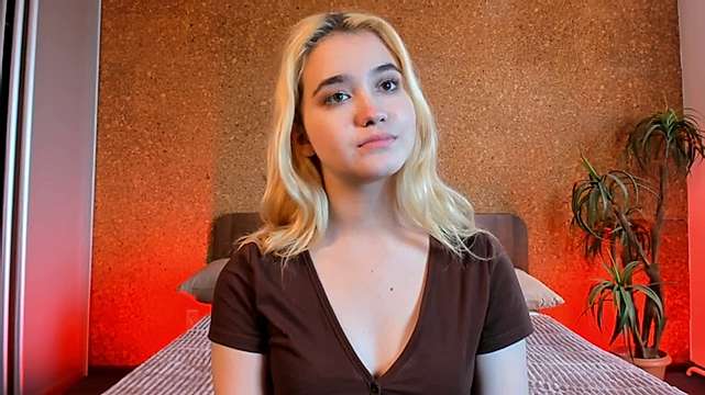 Katherine_Sorrento nude on cam for live sex chat