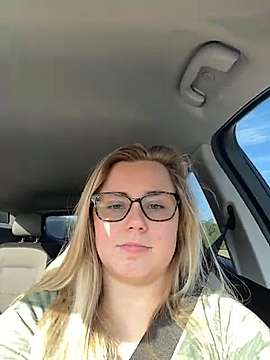tinyNwet96 nude on cam for live sex chat