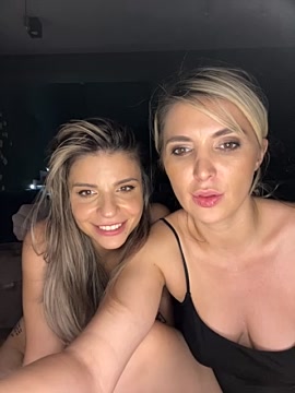 BubblyBabes nude on cam for live sex chat