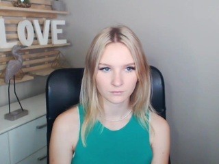 Emma4U naked on Live Cam Sex Chat