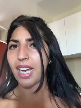 saphiyraamore nude on cam for live sex chat