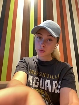 Cassiie_ nude on cam for live sex chat