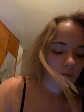 oneinamillion- nude on cam for live sex chat