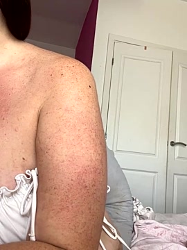 Cherry4choc nude on cam for live sex chat