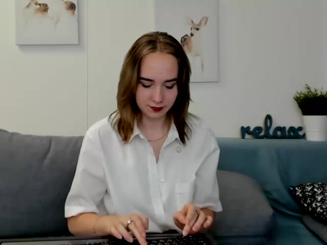 Karol-Lina nude on cam for live sex chat