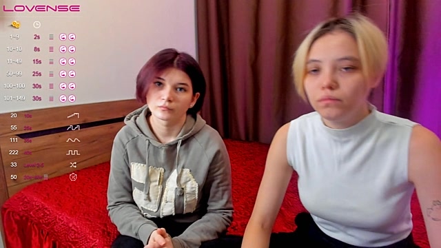 JuliaHoward nude on cam for live sex chat