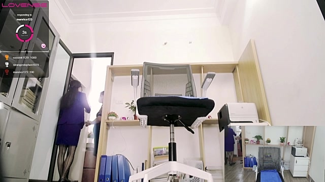 Office_Assistant nude on cam for live sex chat