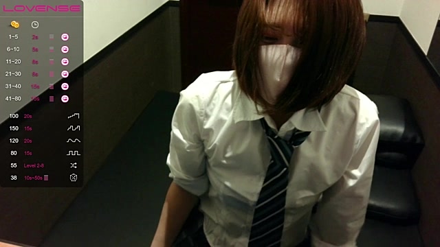 SUZU_ nude on cam for live sex chat