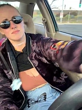 ClumsyLink nude on cam for live sex chat