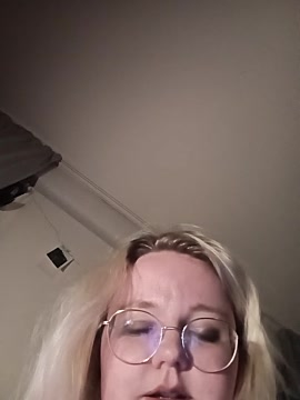 Fiona0705 nude on cam for live sex chat