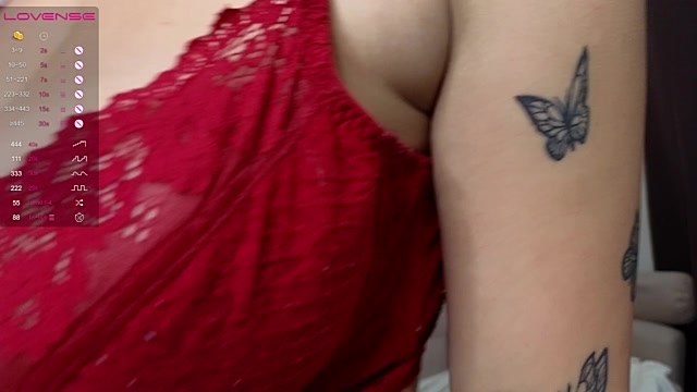 LindaWarners nude on cam for live sex chat
