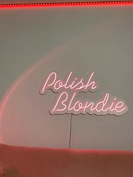 Cute-Alice nude on cam for live sex chat