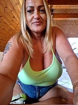 Isabellaa04 nude on cam for live sex chat