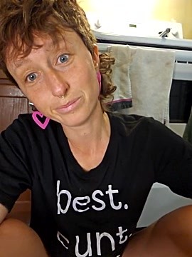 mossy_kiss nude on cam for live sex chat