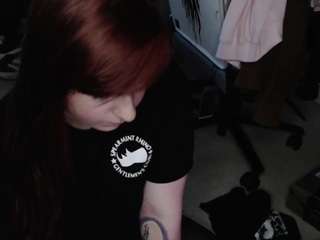 redhotmoxxi naked on Live Cam Sex Chat