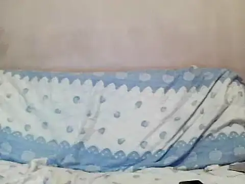 Lara39 nude on cam for live sex chat