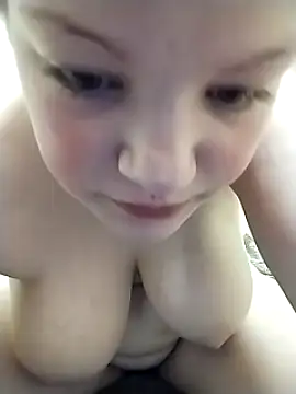 MolligerSuccubus nude on cam for live sex chat