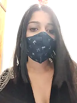 Gloie4u nude on cam for live sex chat