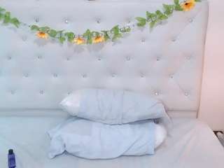 little-problem20 naked on Live Cam Sex Chat