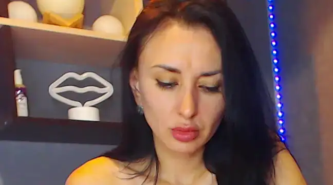 Siaconna nude on cam for live sex chat
