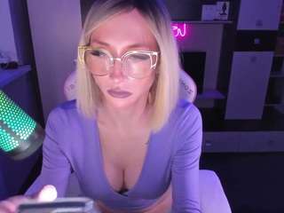 Aphrodite-goddess-of-l0ve naked on Live Cam Sex Chat