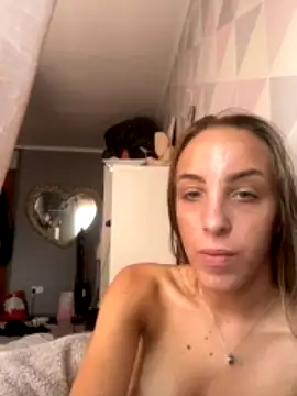 BabyMellisa nude on cam for live sex chat