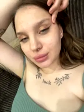 BettyAngel nude on cam for live sex chat