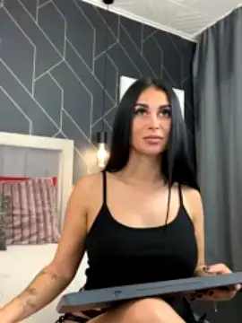 EmyLaveau nude on cam for live sex chat